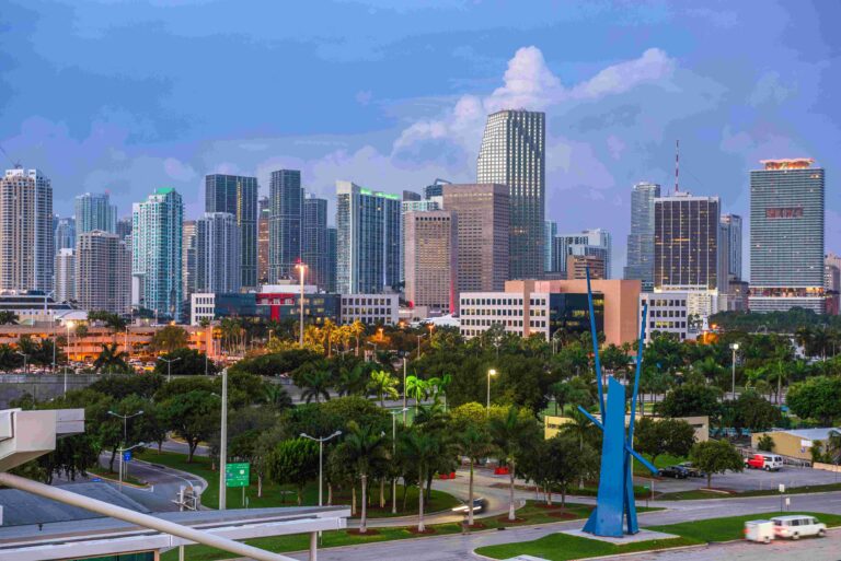 Discover Miami's Hidden Gems with Limo Sightseeing
